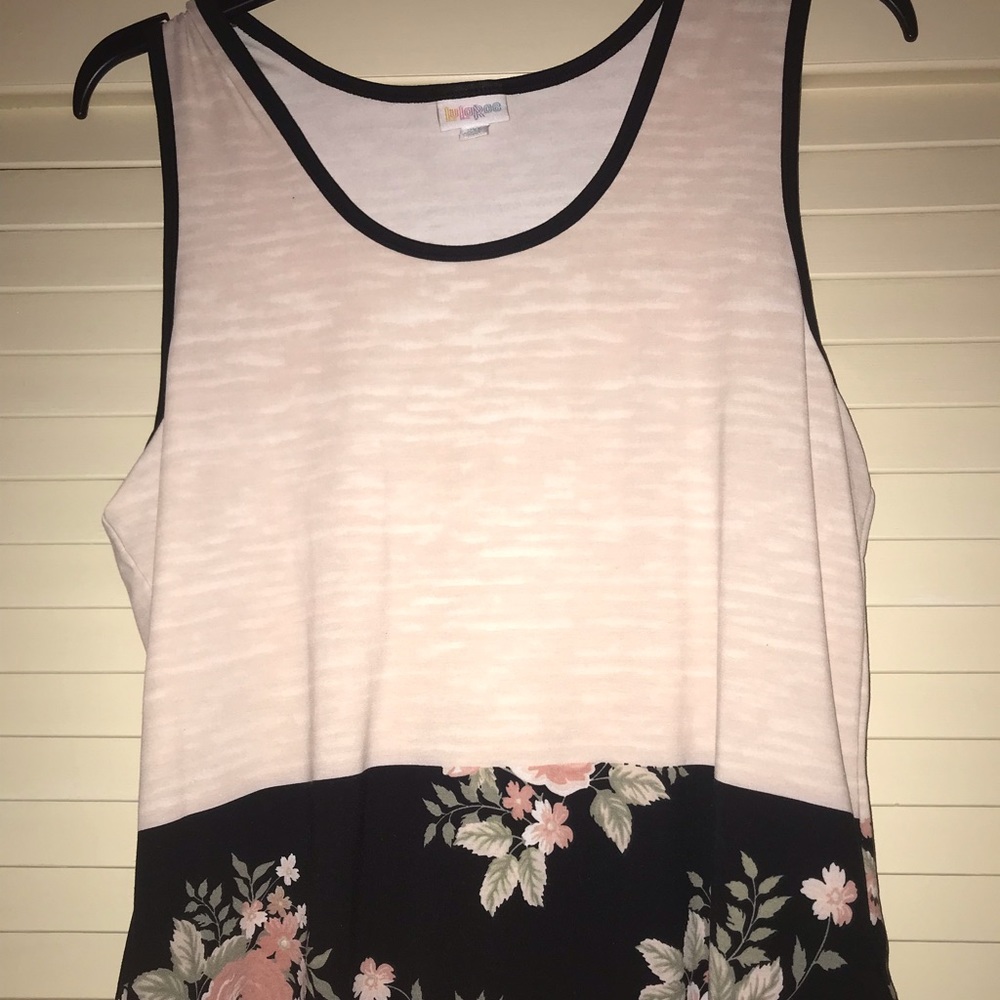 2XL NWOT Floral Lularoe Tank